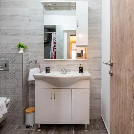 Apartament Nostra *