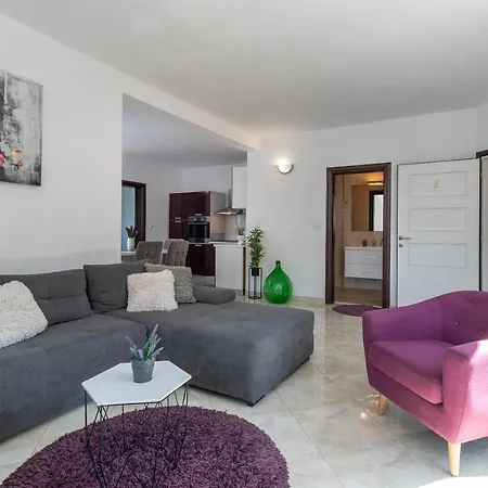 Nostra Apartment